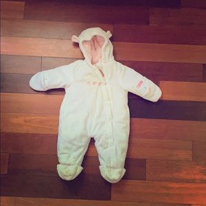 Super soft and fluffy baby onesie. 🤍💓